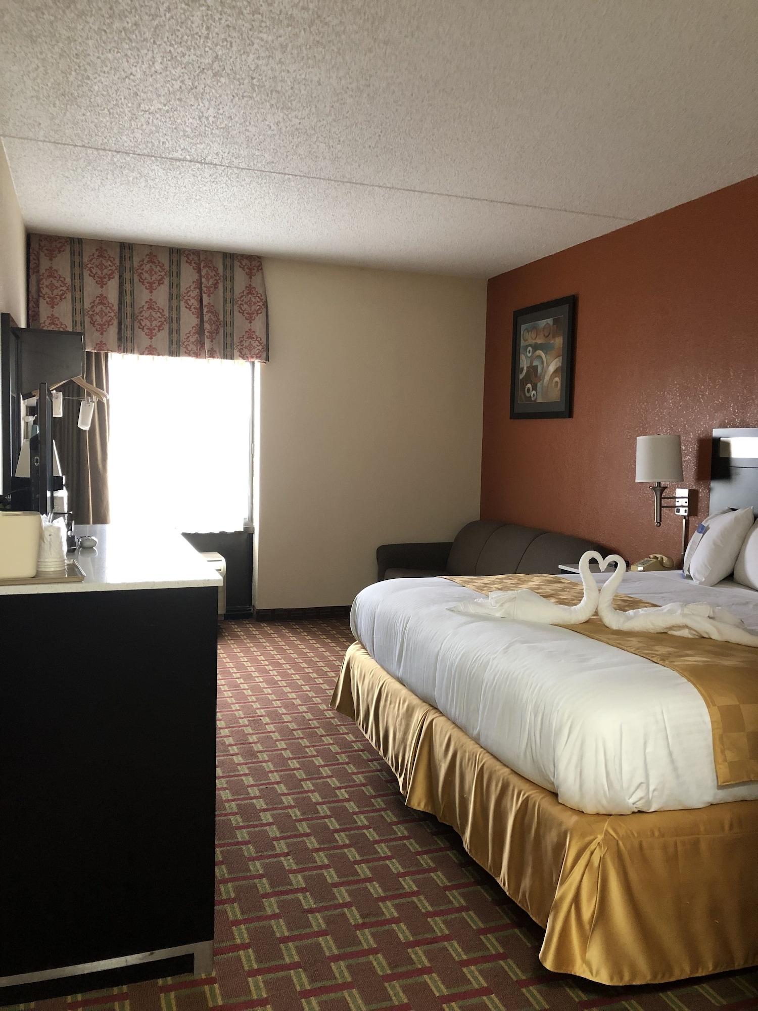 Baymont By Wyndham Cincinnati شارونفيل المظهر الخارجي الصورة